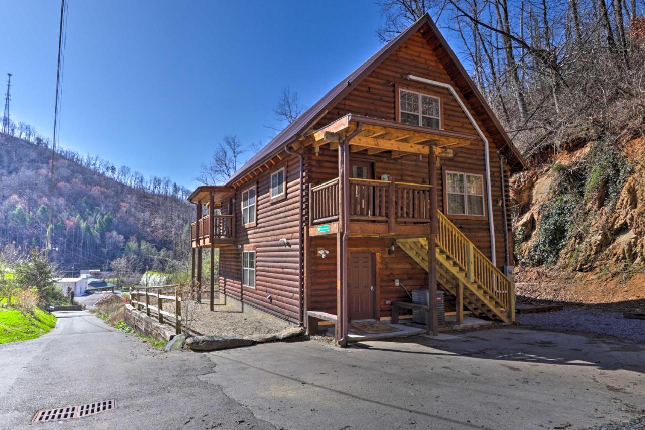 Gatlinburg Cabin With Loft And Game Room 1 Mi To Town Exterior foto